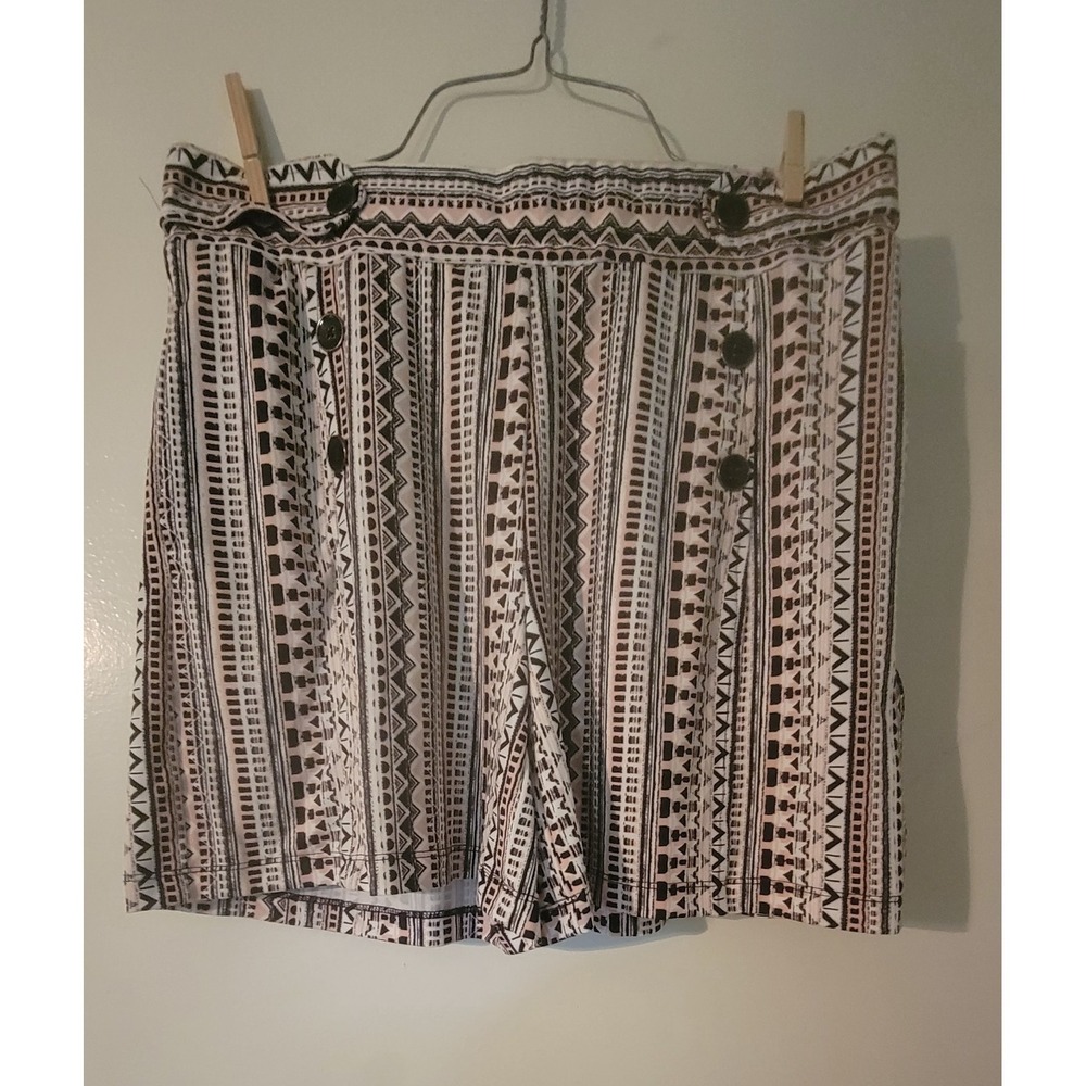 Sabrina Lauren Pink Black Pattern Polyester Shorts With Pockets